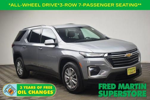 Sterling Gray Metallic 2023 Chevrolet Traverse LT Leather