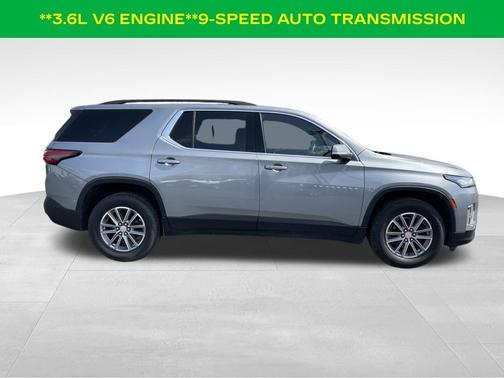 Sterling Gray Metallic 2023 Chevrolet Traverse LT Leather