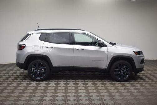 Silver Zynith 2026 Jeep Compass Latitude