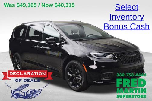 Diamond Black 2026 Chrysler Pacifica Select
