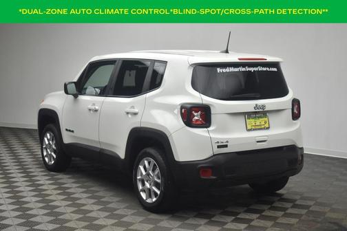 Alpine White Clearcoat 2023 Jeep Renegade Latitude