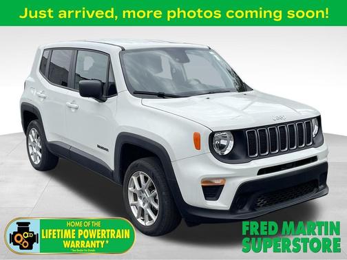 Alpine White Clearcoat 2023 Jeep Renegade Latitude