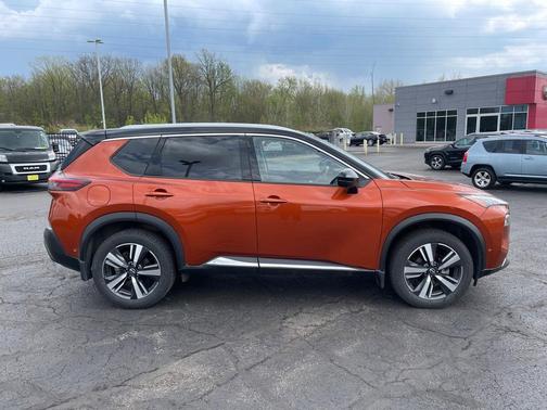 2023 Nissan Rogue SL