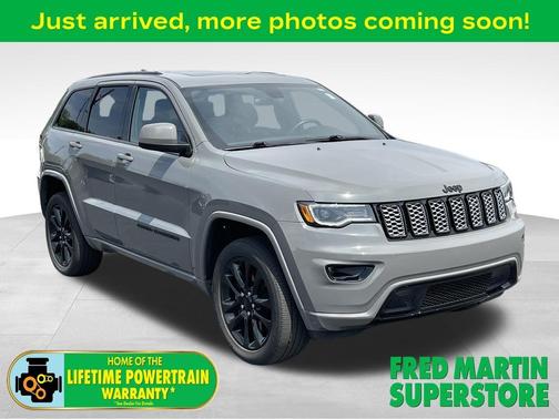 Sting Gray Clearcoat 2021 Jeep Grand Cherokee Laredo X
