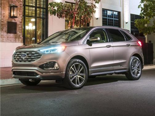 Silver Metallic 2020 Ford Edge SEL