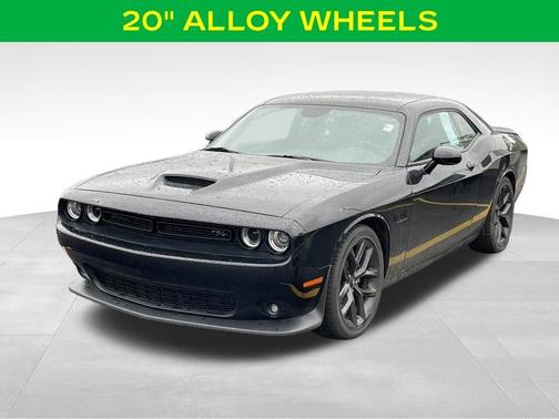 Pitch Black Clearcoat 2022 Dodge Challenger R/T