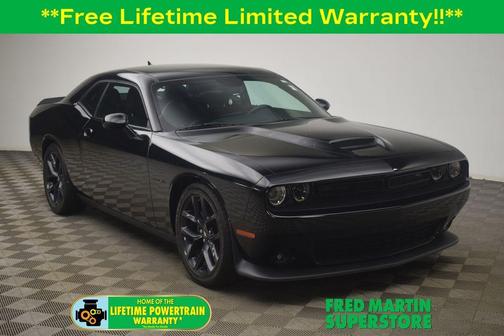 Pitch Black Clearcoat 2022 Dodge Challenger R/T