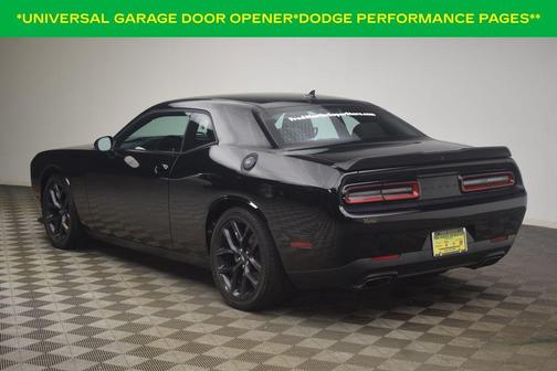 Pitch Black Clearcoat 2022 Dodge Challenger R/T