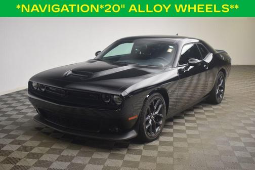 Pitch Black Clearcoat 2022 Dodge Challenger R/T