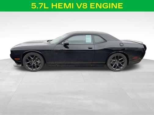 Pitch Black Clearcoat 2022 Dodge Challenger R/T