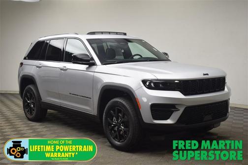 2025 Jeep Grand Cherokee Laredo