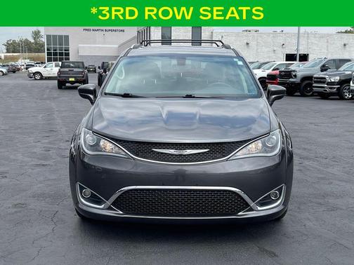 2020 Chrysler Pacifica Touring-L