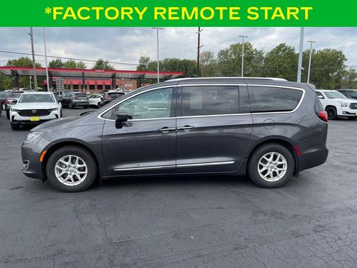 2020 Chrysler Pacifica Touring-L