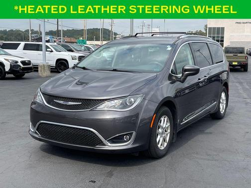 2020 Chrysler Pacifica Touring-L