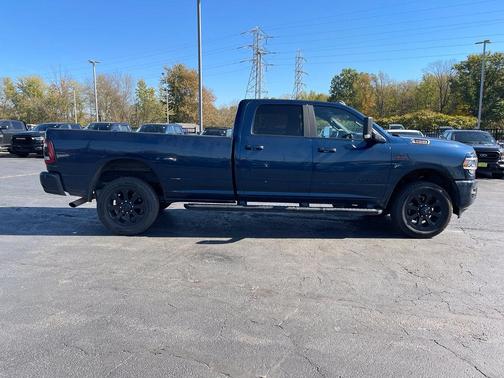 Patriot Blue Pearlcoat 2022 RAM 3500 Big Horn