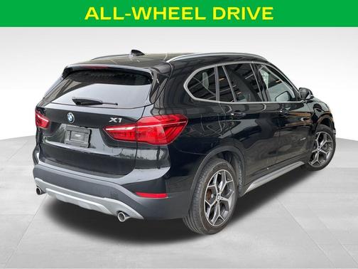 Black Sapphire Metallic 2018 BMW X1 xDrive28i