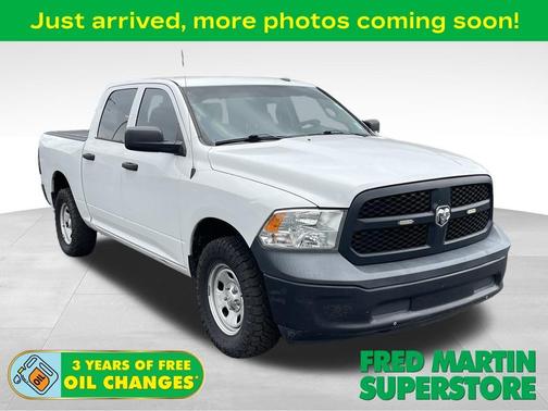 Bright White Clearcoat 2022 RAM 1500 Classic Tradesman
