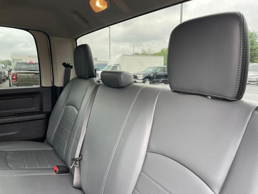 Bright White Clearcoat 2022 RAM 1500 Classic Tradesman
