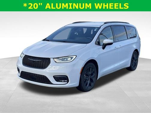 2023 Chrysler Pacifica Touring-L