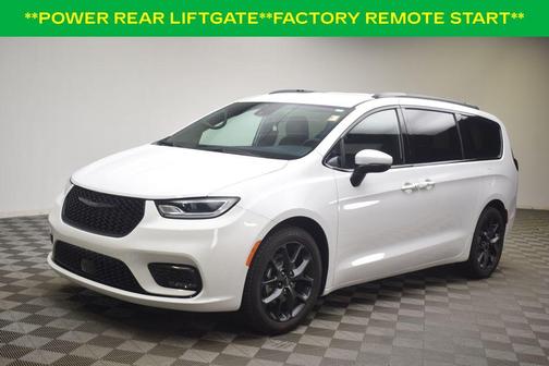 2023 Chrysler Pacifica Touring-L