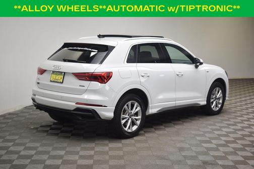 2022 Audi Q3 45 S line Premium