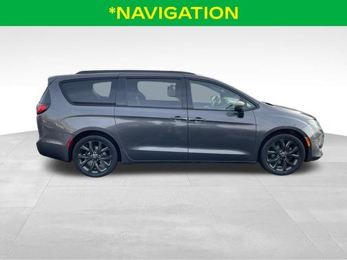 2019 Chrysler Pacifica Touring-L Plus