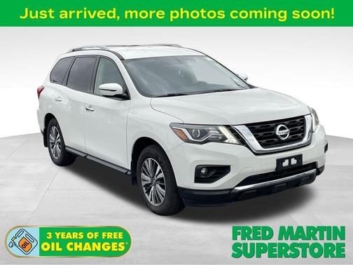 2020 Nissan Pathfinder SV