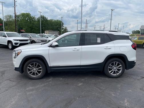 2022 GMC Terrain SLT