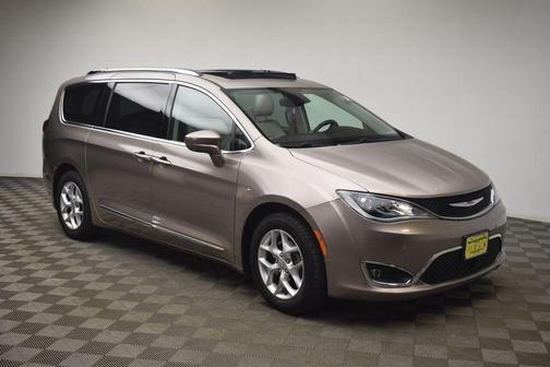 2018 Chrysler Pacifica Touring-L Plus