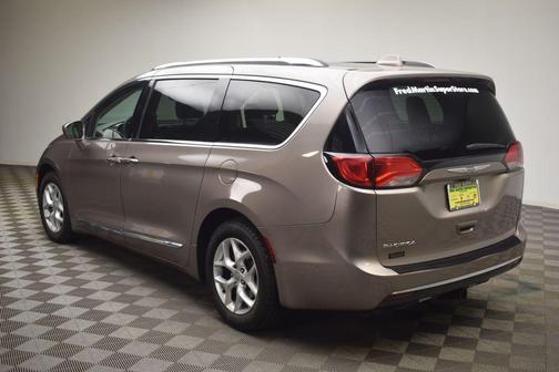 2018 Chrysler Pacifica Touring-L Plus