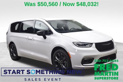 2026 Chrysler Pacifica Select