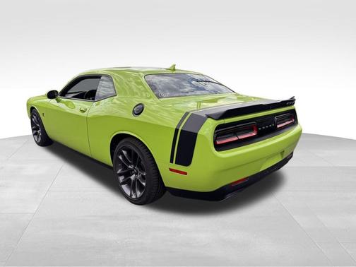 Sublime Clearcoat Metallic 2023 Dodge Challenger R/T Scat Pack