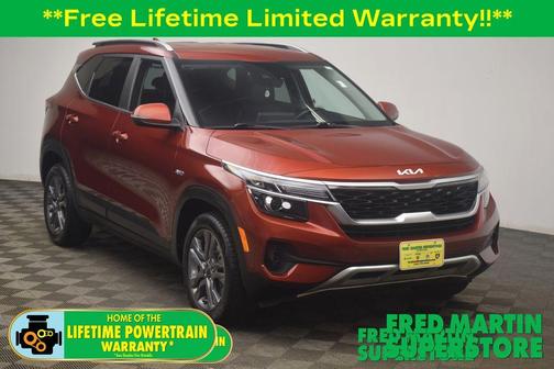 Mars Orange 2023 Kia Seltos S