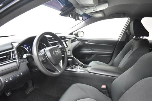 Midnight Black Metallic 2018 Toyota Camry LE
