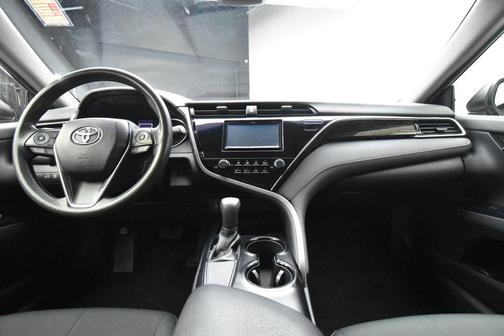Midnight Black Metallic 2018 Toyota Camry LE