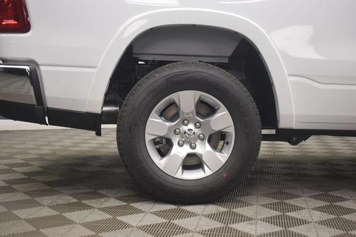 Bright White Clearcoat 2026 RAM 1500 Big Horn/Lone Star