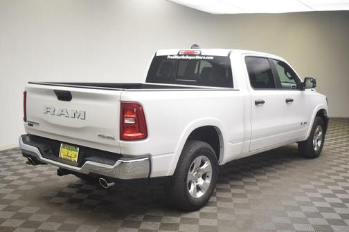 Bright White Clearcoat 2026 RAM 1500 Big Horn/Lone Star