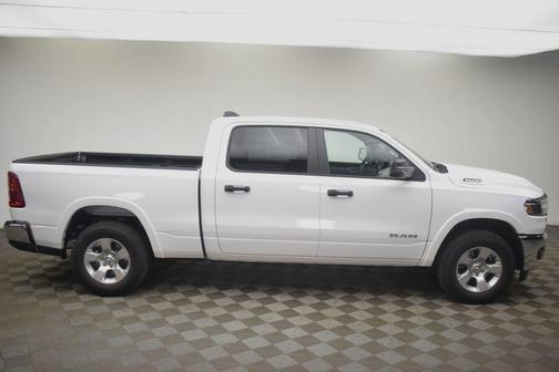 Bright White Clearcoat 2026 RAM 1500 Big Horn/Lone Star