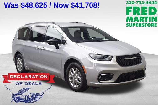 Silver Mist Clearcoat 2026 Chrysler Pacifica Select