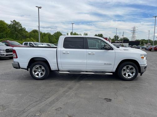Bright White Clearcoat 2022 RAM 1500 Big Horn