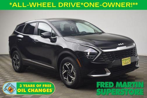 Fusion Orange 2024 Kia Sportage LX