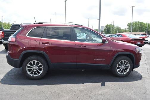 Velvet Red Pearlcoat 2019 Jeep Cherokee Latitude Plus