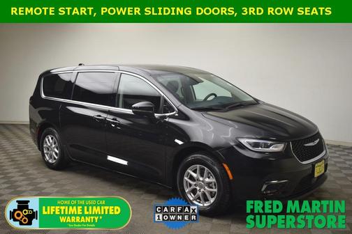 2023 Chrysler Pacifica Touring-L
