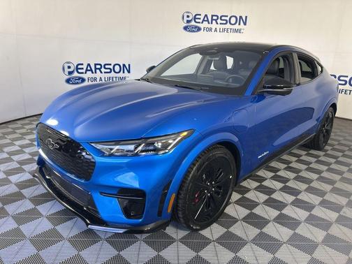 2025 Ford Mustang Mach-E GT