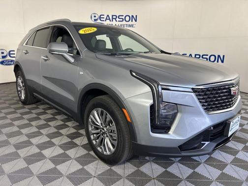 2025 Cadillac XT4 Premium Luxury