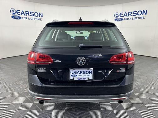 2017 Volkswagen Golf Alltrack TSI S