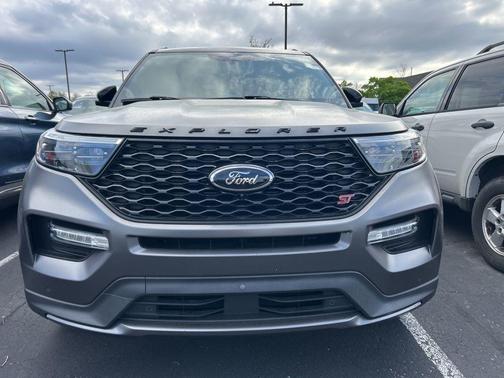 Black Metallic 2020 Ford Explorer ST