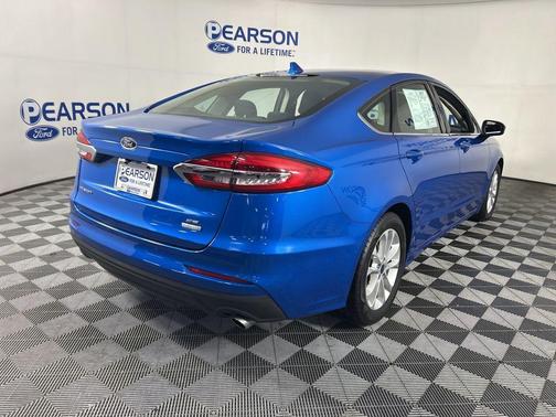 2020 Ford Fusion SE