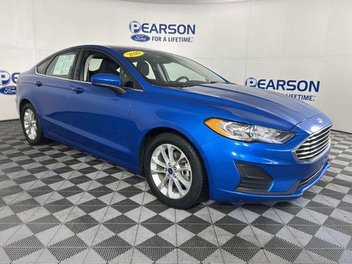 2020 Ford Fusion SE