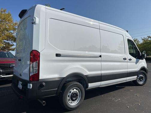 2025 Ford Transit-250 148 WB Medium Roof Cargo